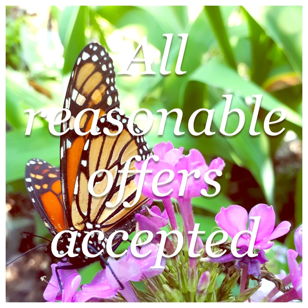 MAKE AN OFFER 🦋 BUNDLE AND SAVE💰